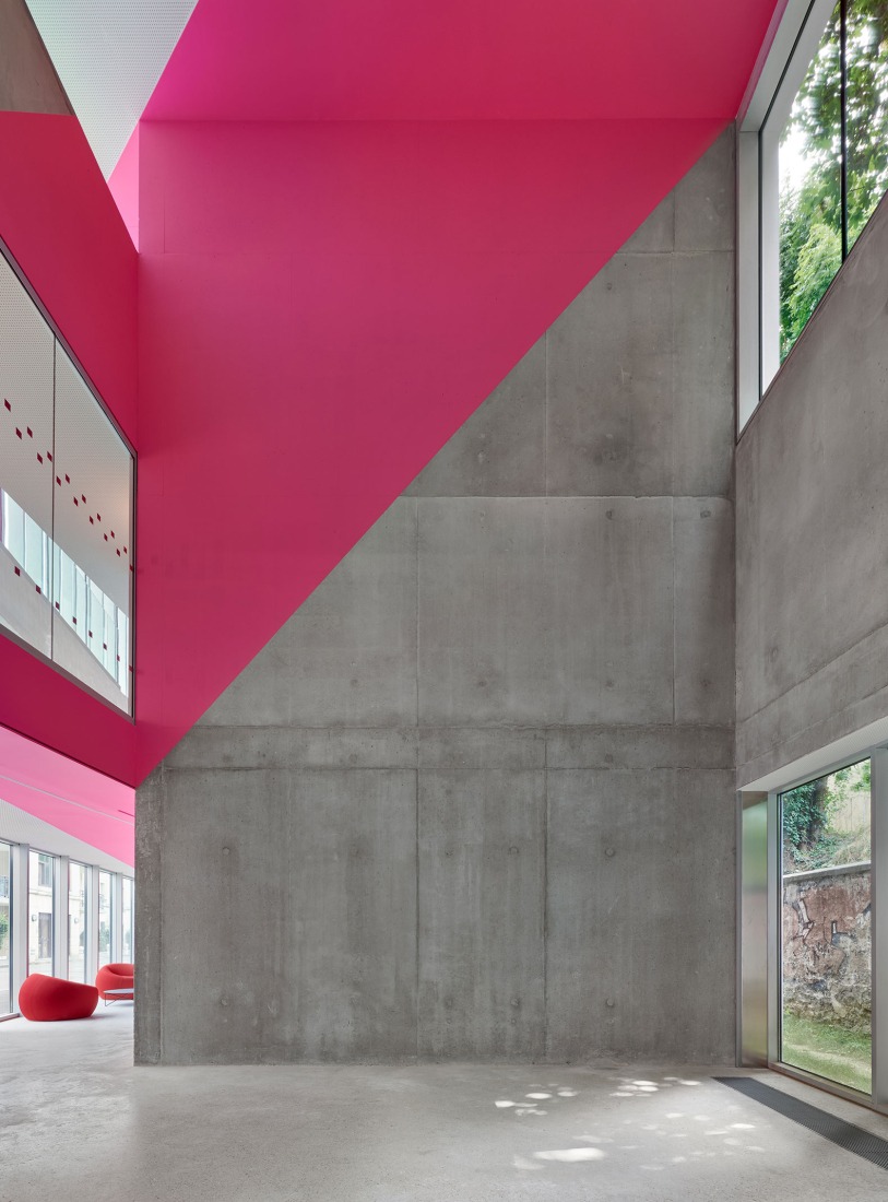 Cultural Centre in Bourg-la-Reine by Dominique Coulon & associés. Photograph by Eugeni Pons.