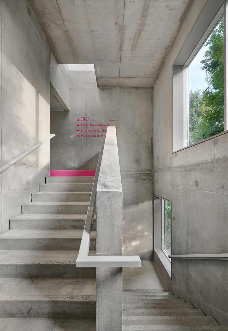 Cultural Centre in Bourg-la-Reine by Dominique Coulon & associés. Photograph by Eugeni Pons.