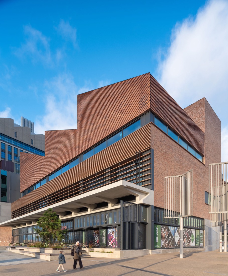 Sadler’s Wells Dance Theatre by O'Donnell + Tuomey. Photograph by Peter Cook.