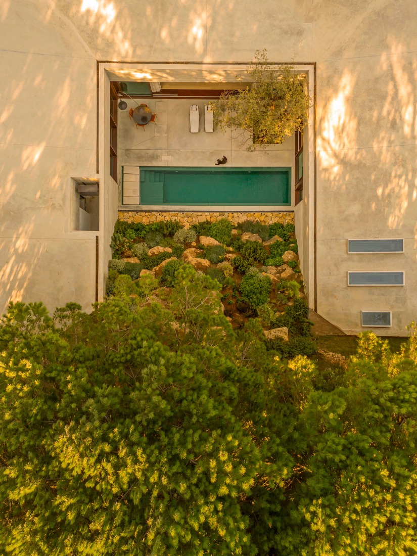 Casa Oeiras por OODA. Fotografía por Fernando Guerra | FG+SG.