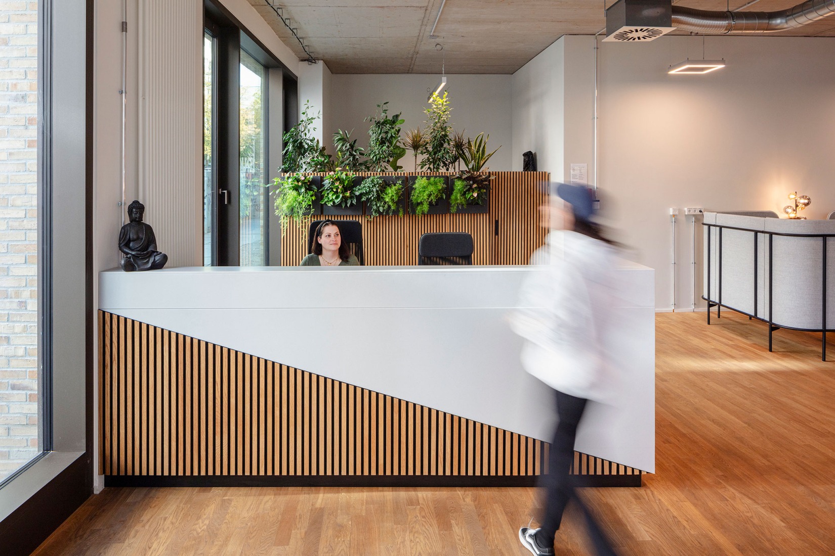 Edificio de oficinas SAB por Tchoban Voss Architekten. Fotografía por HG Esch.