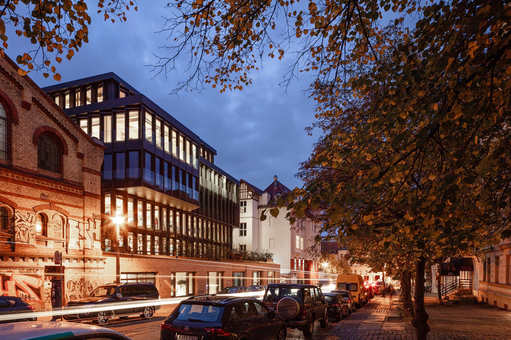 Edificio de oficinas SAB por Tchoban Voss Architekten. Fotografía por HG Esch.