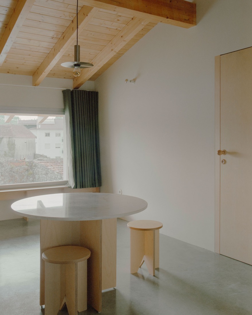 Gago Green House by Bruno Dias Arquitectura. Photograph by Hugo Santos Silva. 