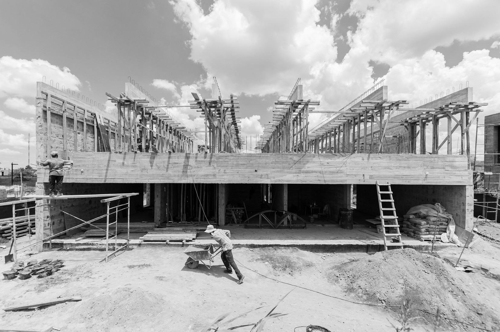 Proceso constructivo. Casa R&C por Cristián Nanzer. Fotografía por Juan Dimuro.