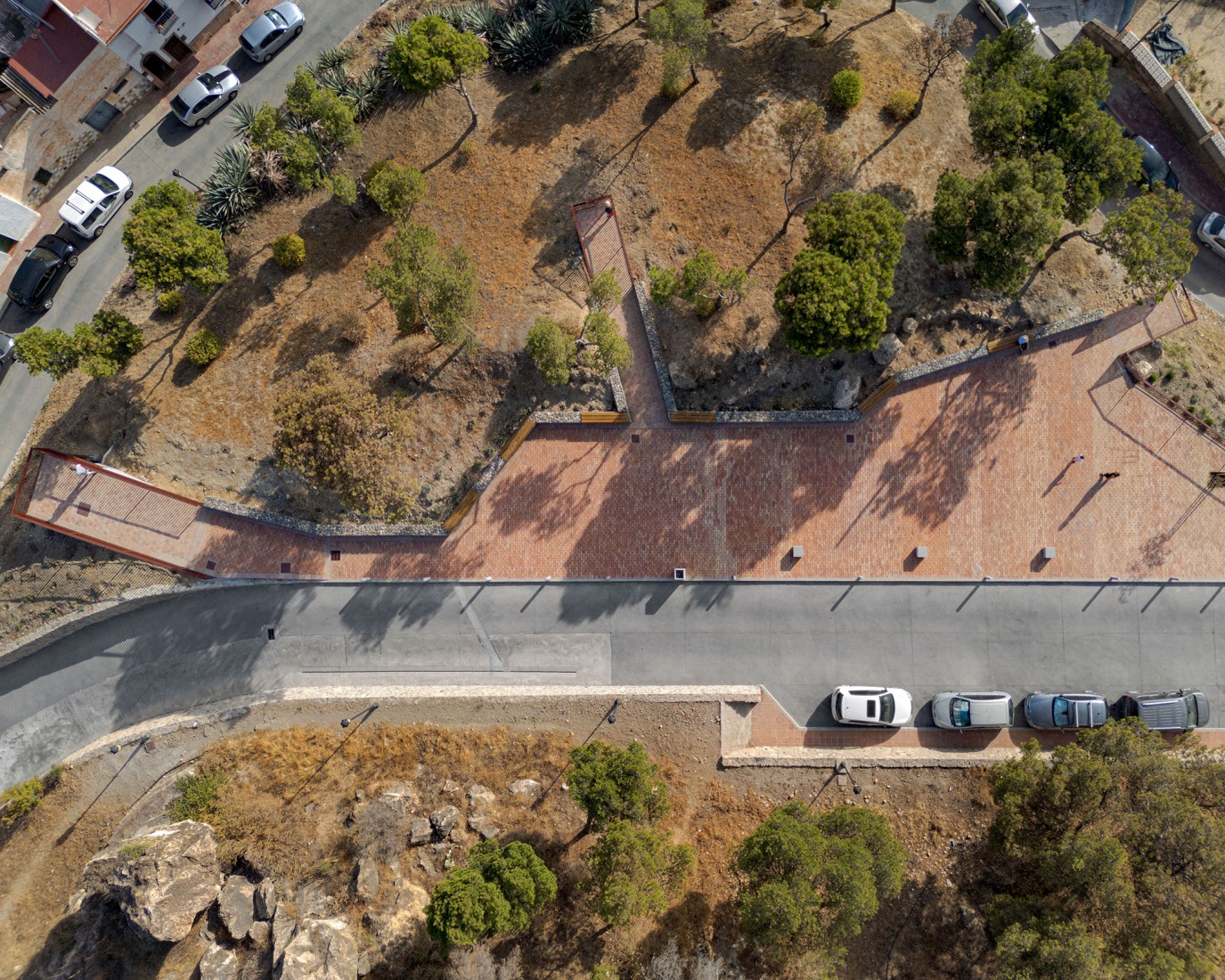 Jardín mirador por Terral Arquitectos. Fotografía por Fernando Gómez Mateos.