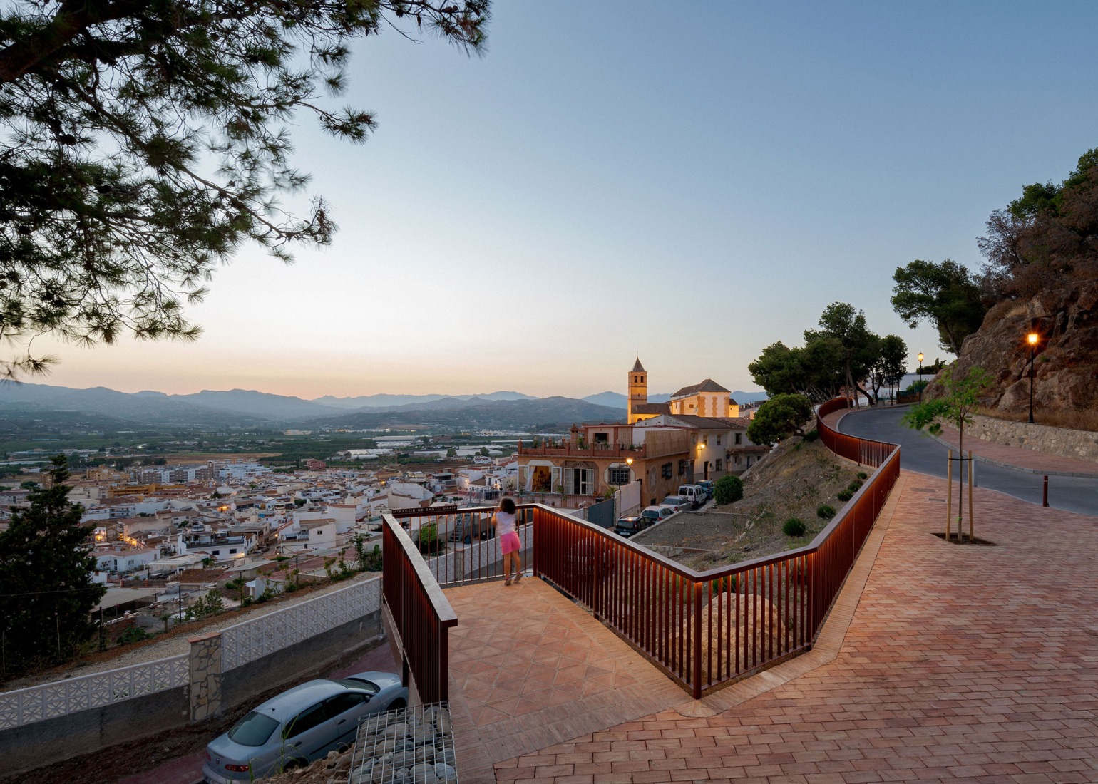 Jardín mirador por Terral Arquitectos. Fotografía por Fernando Gómez Mateos.