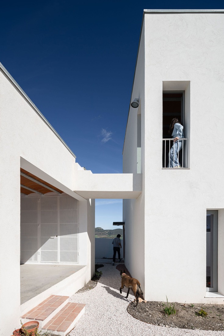 Accordion House by FORarquitectura. Photograph by Juanca Lagares.