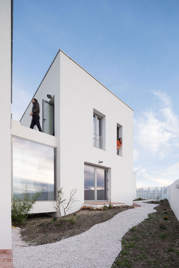 Accordion House by FORarquitectura. Photograph by Juanca Lagares.