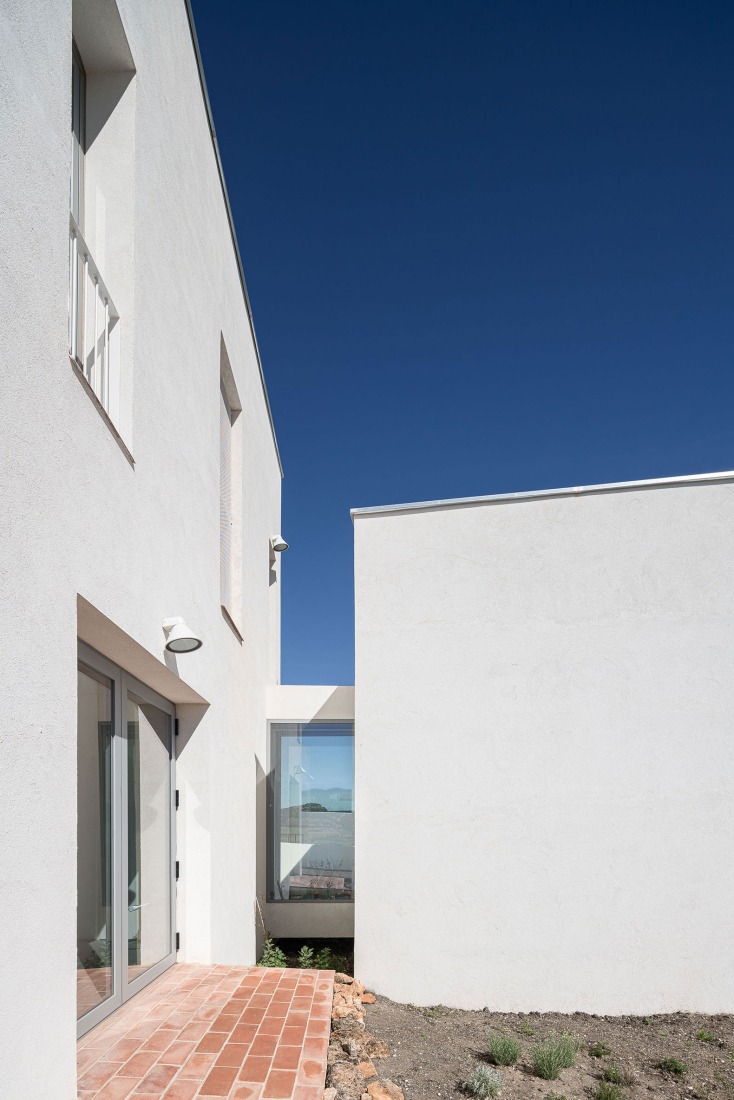 Accordion House by FORarquitectura. Photograph by Juanca Lagares.