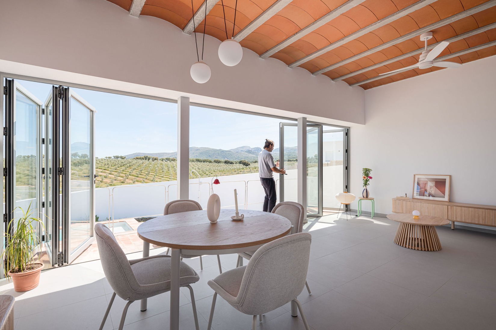 Accordion House by FORarquitectura. Photograph by Juanca Lagares.
