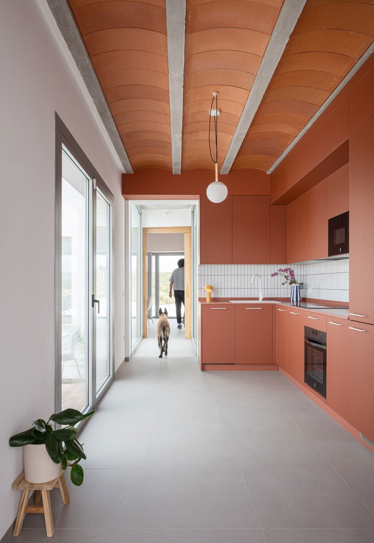 Accordion House by FORarquitectura. Photograph by Juanca Lagares.