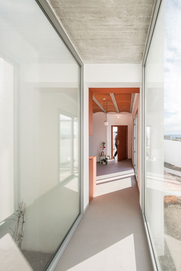 Accordion House by FORarquitectura. Photograph by Juanca Lagares.