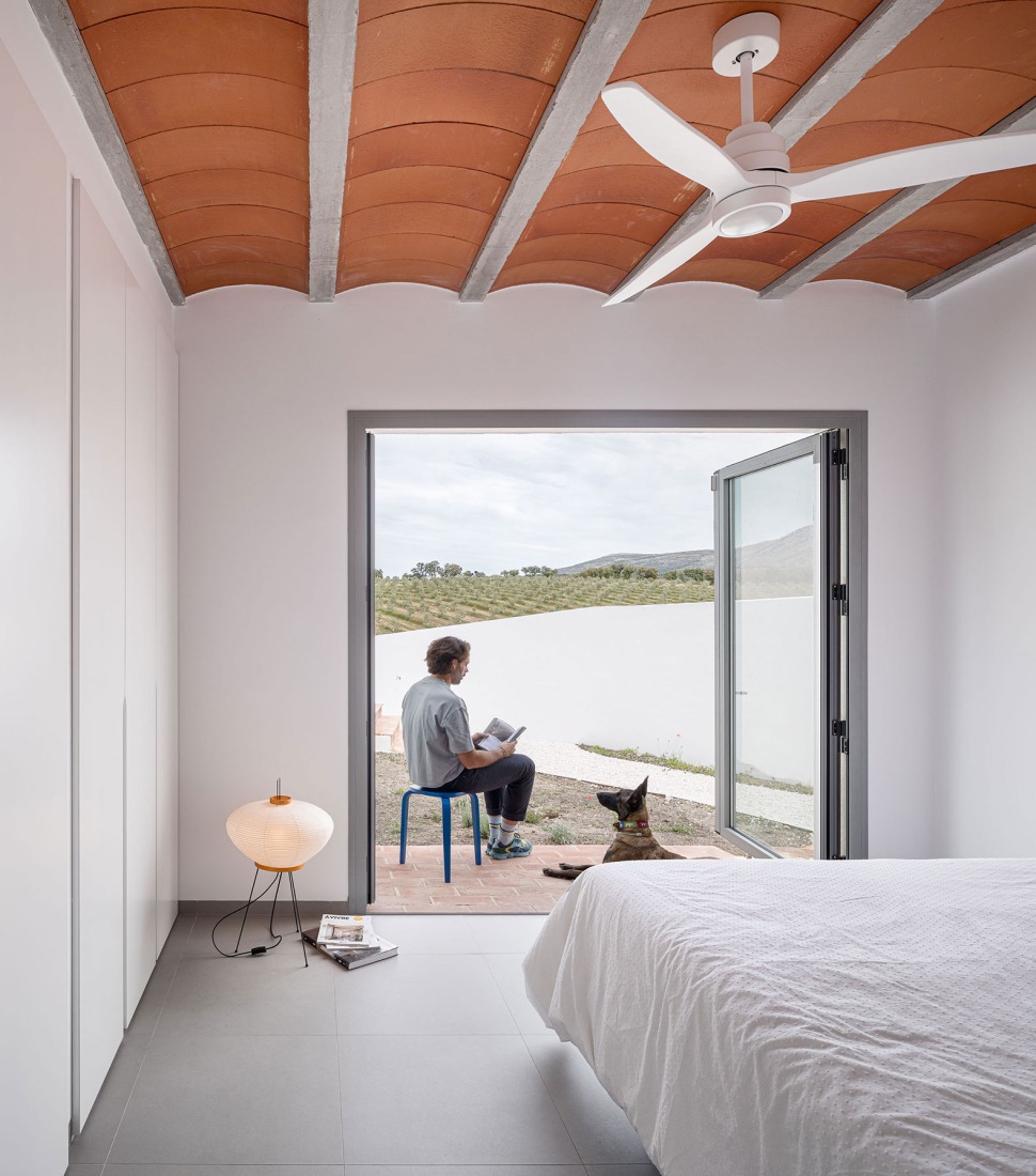 Accordion House by FORarquitectura. Photograph by Juanca Lagares.