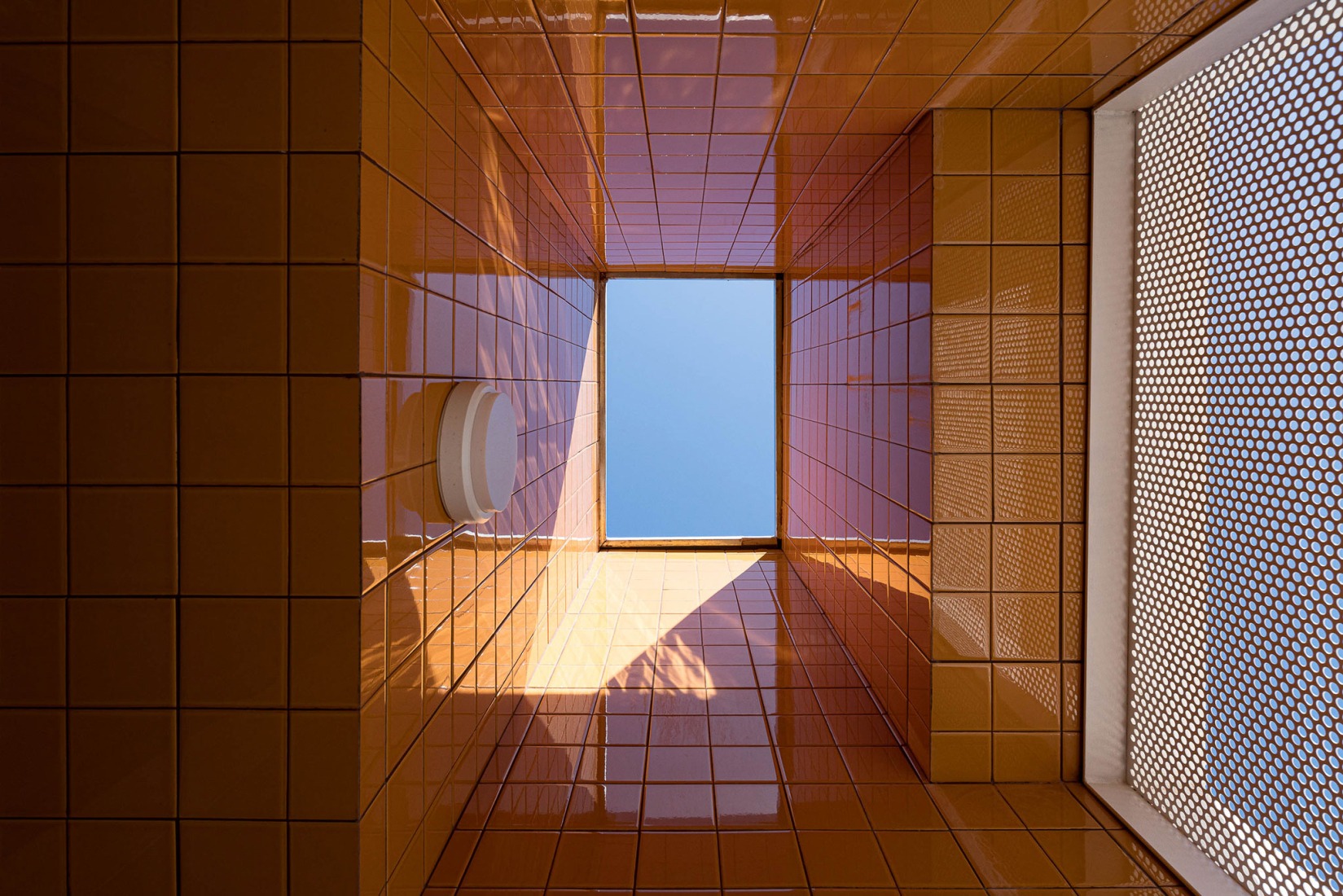 Accordion House by FORarquitectura. Photograph by Juanca Lagares.