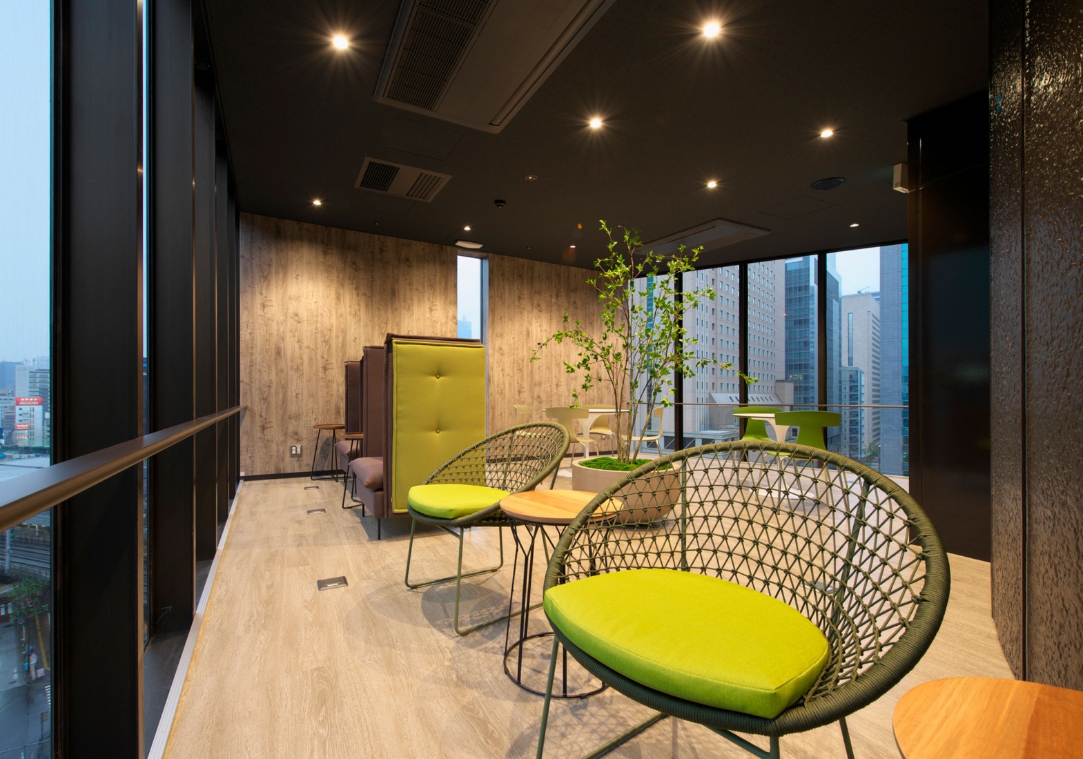 Kenzo Tange's Shizuoka Press and Broadcasting Center, renovated by TAISEI. 11F Refresh room. Photograph by Naoki Kumagai Photo Office, Inc.