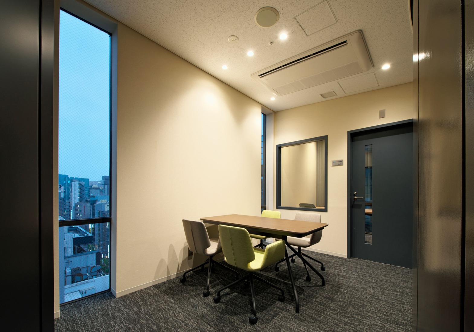 Kenzo Tange's Shizuoka Press and Broadcasting Center, renovated by TAISEI. 11F Studio front room. Photograph by Naoki Kumagai Photo Office, Inc.