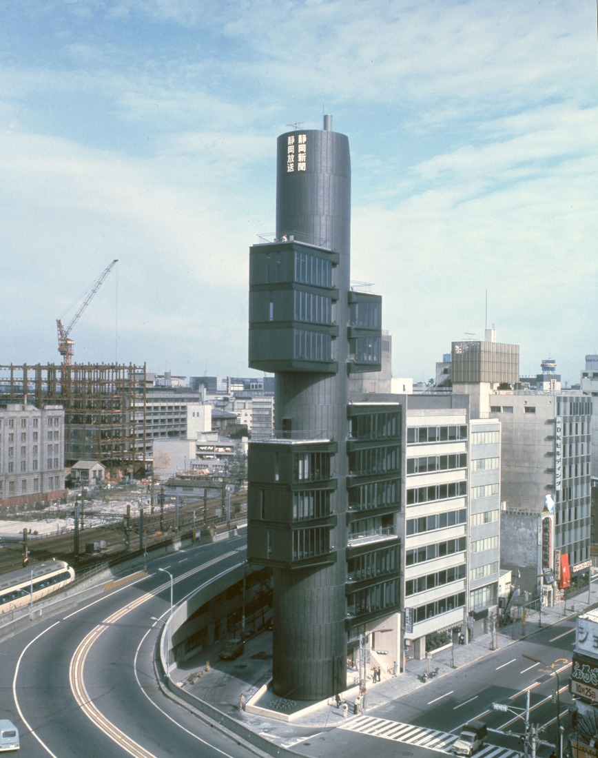 Kenzo Tange's Shizuoka Press and Broadcasting Center, renovated by TAISEI. The year 1967 (at the time of construction). Photograph by Taisei Corporation.