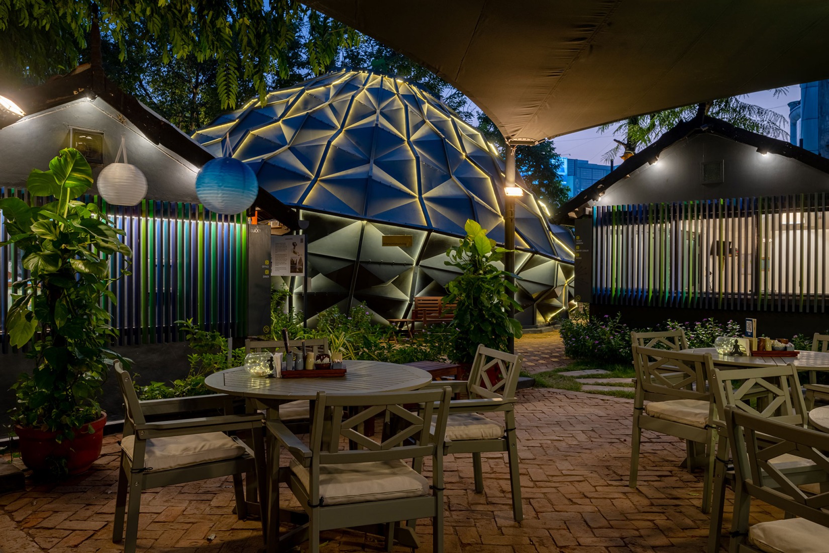 Darwin Bucky by andblack design studio. Photograph by Vinay Panjwani.