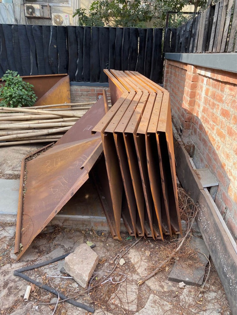 Construction process. Darwin Bucky by andblack design studio. Photograph by Vinay Panjwani.