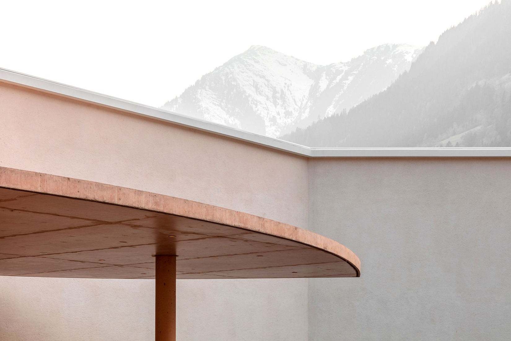 Residencia de ancianos Santa Bárbara por Pedevilla Architects. Fotografía por Gustav Willeit.