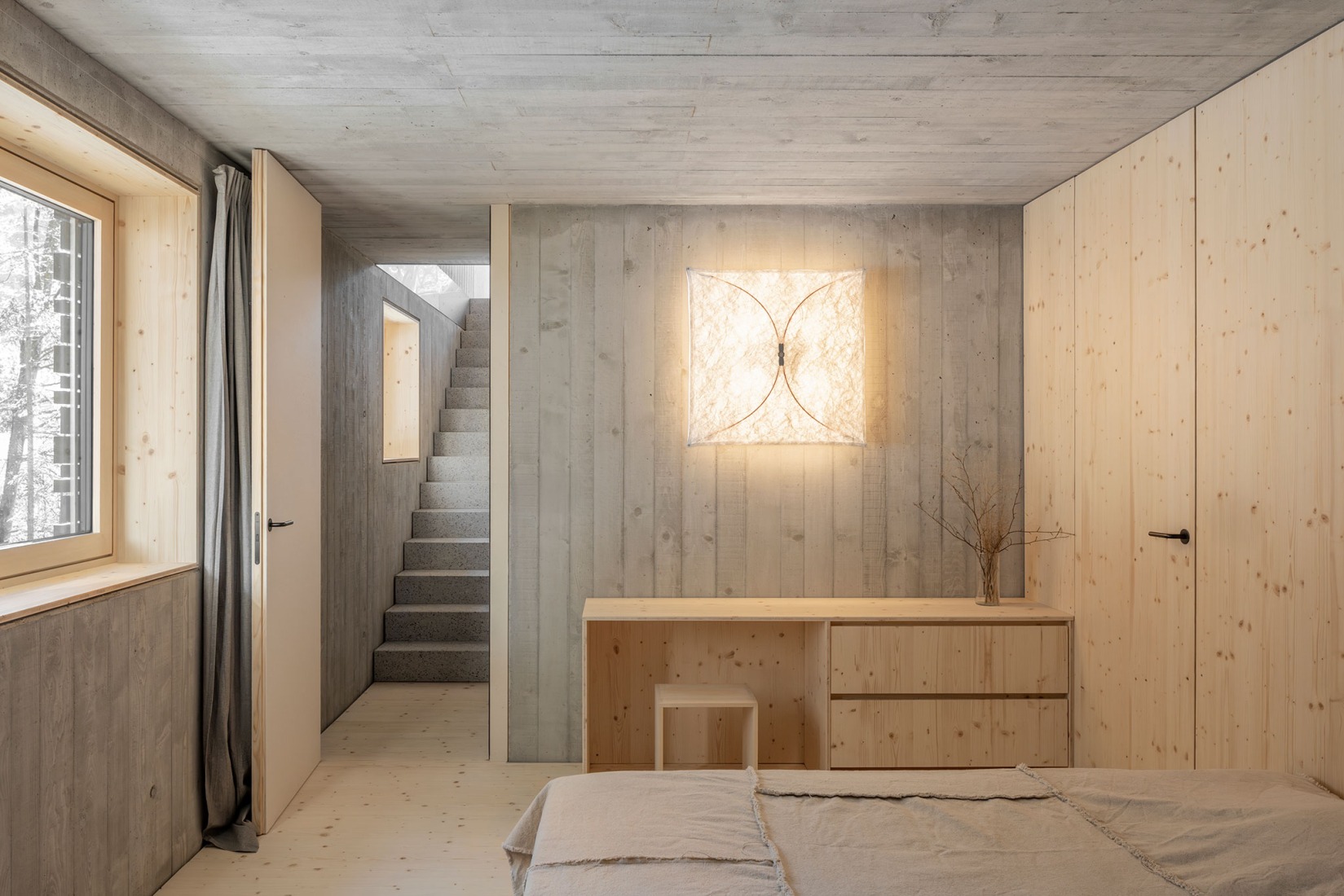 «Casas alpinas gemelas» por Dekleva Gregoric Architects. Fotografía por Ana Skobe.