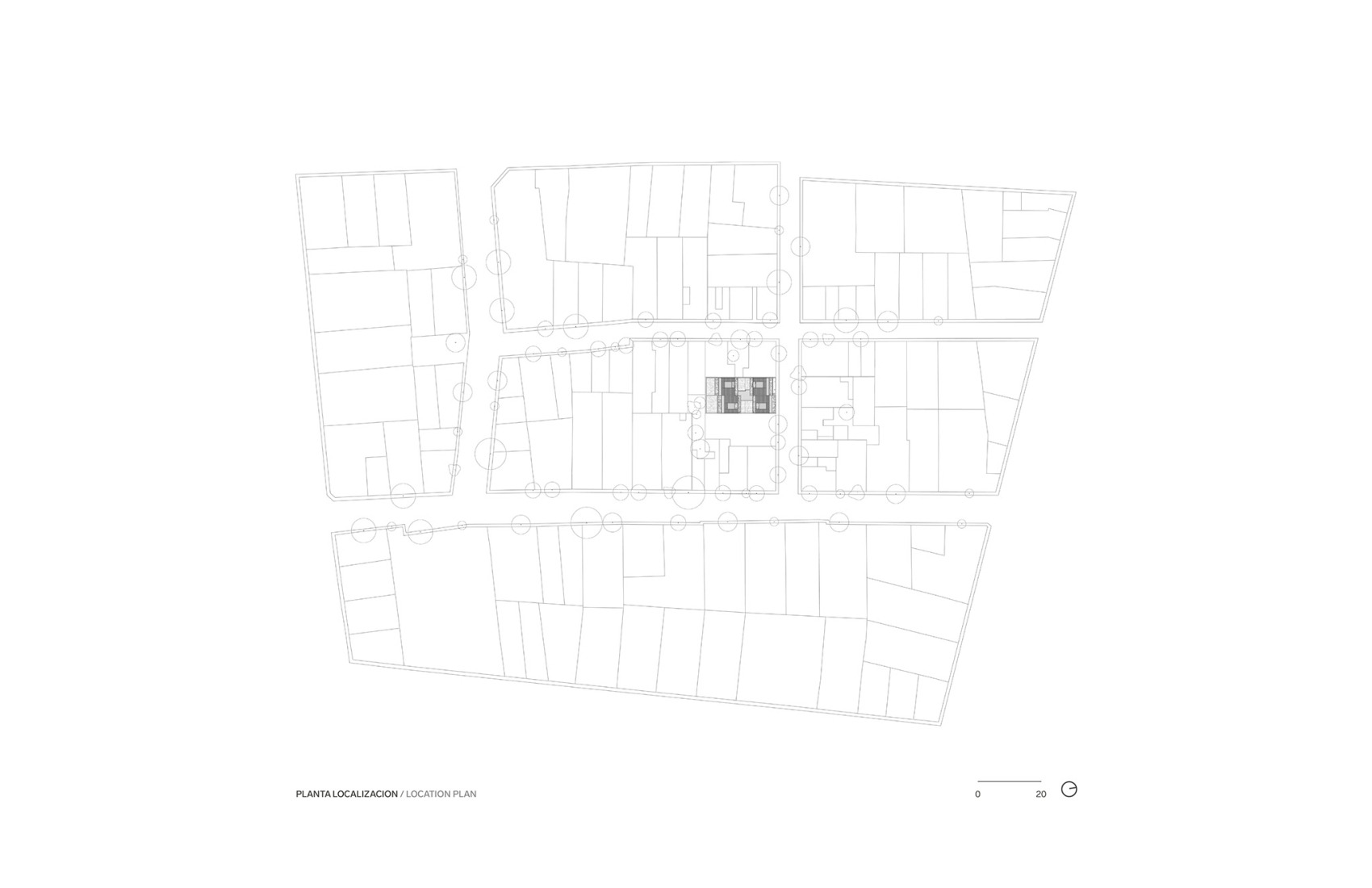 Plano de emplazamiento. Antonio Maceo 8 por Taller Héctor Barroso.