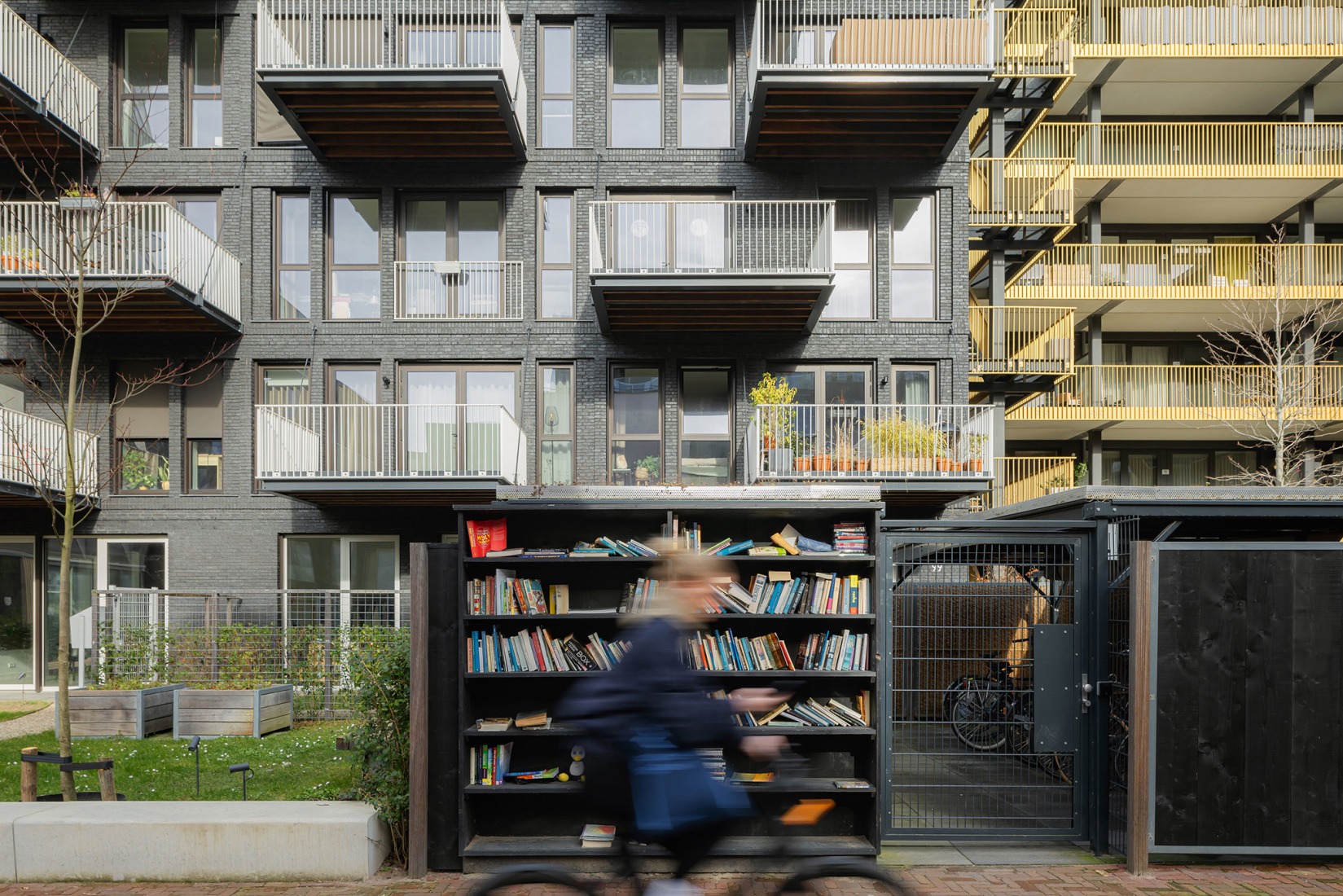 Cityplot Buiksloterham by Studioninedots. Photograph by Sebastian van Damme.