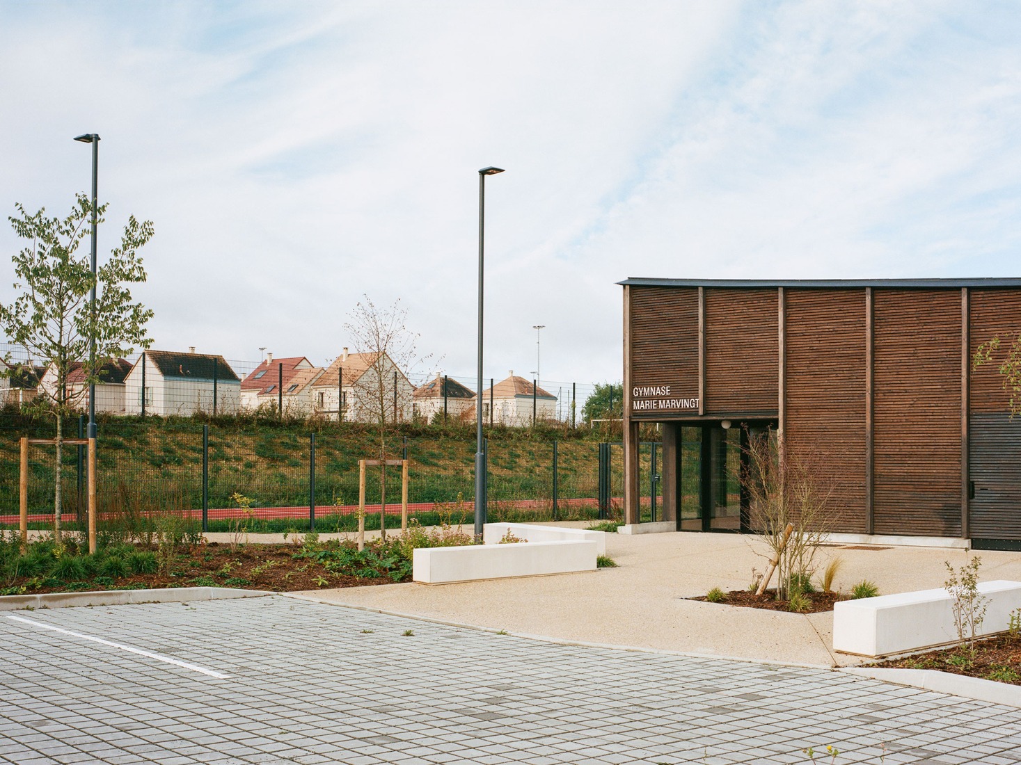 Gimnasio Marie Marvingt por Ateliers O-S Architectes. Fotografía por Cyrille Weiner.