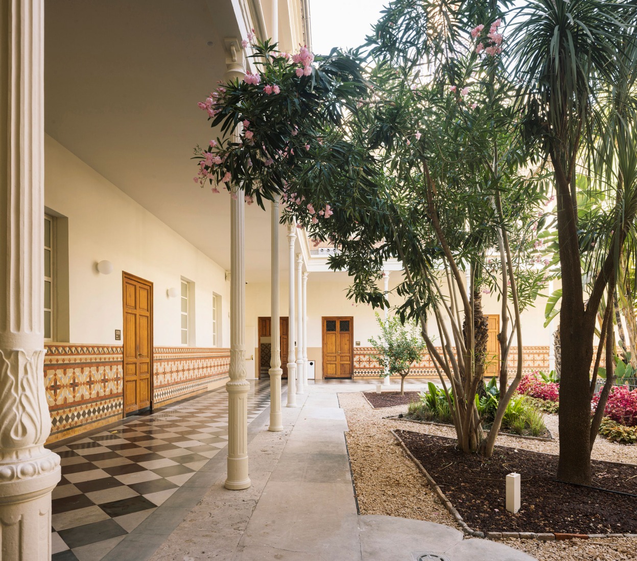 Turia Campus, Universidad Europea by Ramón Esteve Estudio. Photograph by Alfonso Calza.
