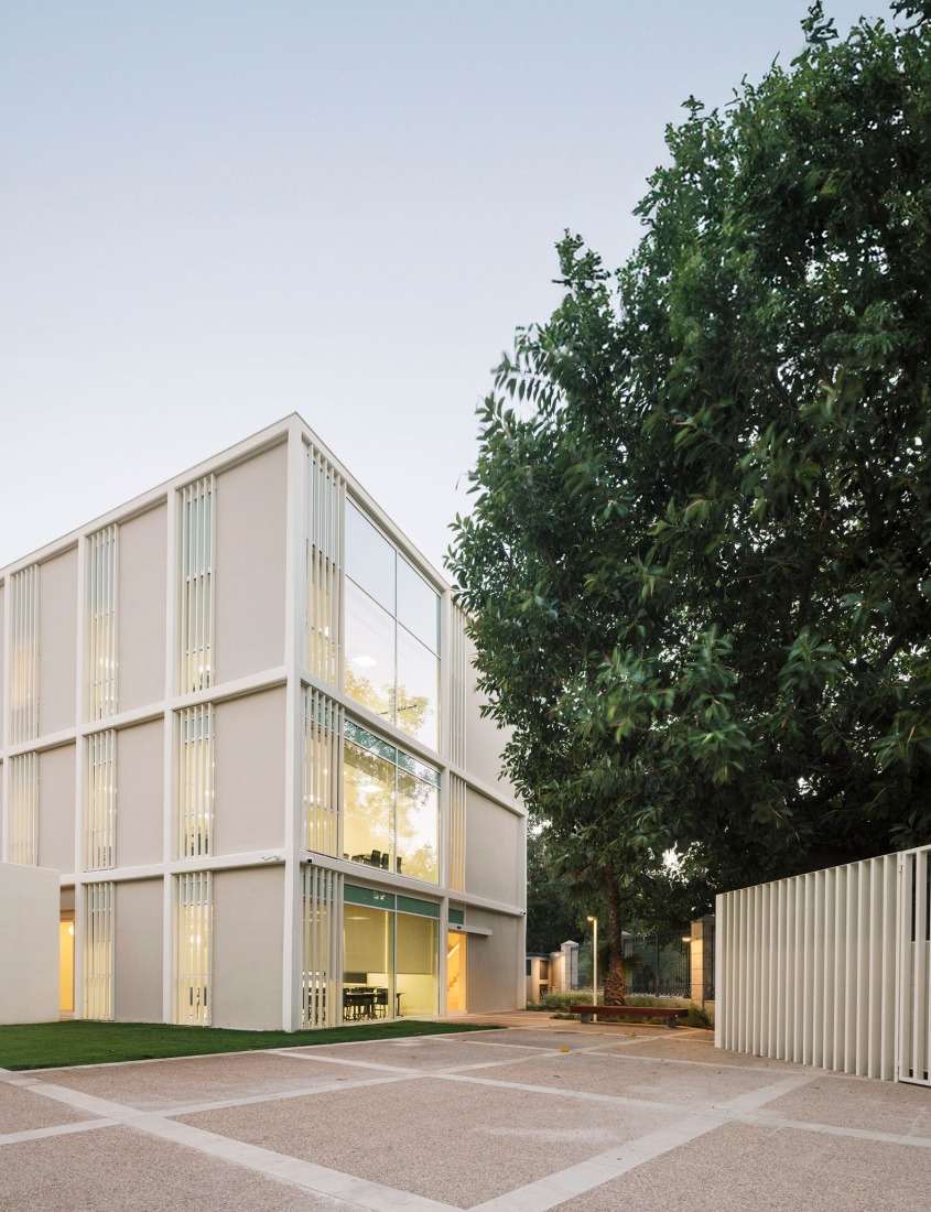Turia Campus, Universidad Europea by Ramón Esteve Estudio. Photograph by Alfonso Calza.