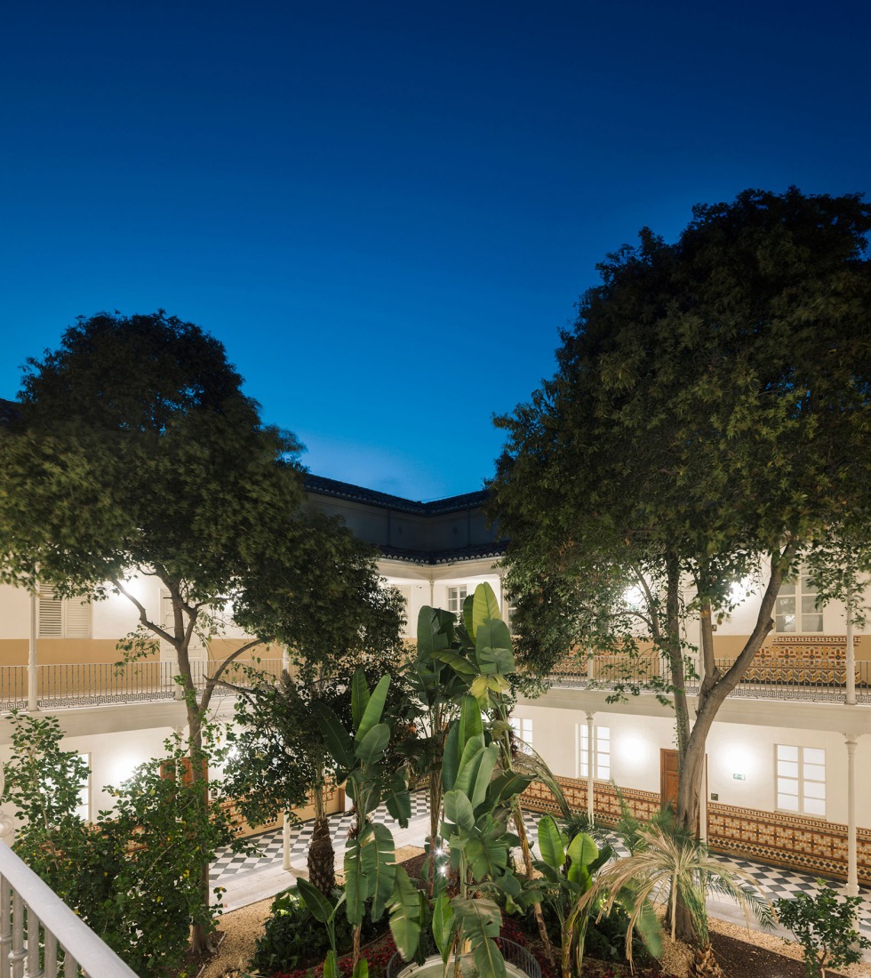 Turia Campus, Universidad Europea by Ramón Esteve Estudio. Photograph by Alfonso Calza.