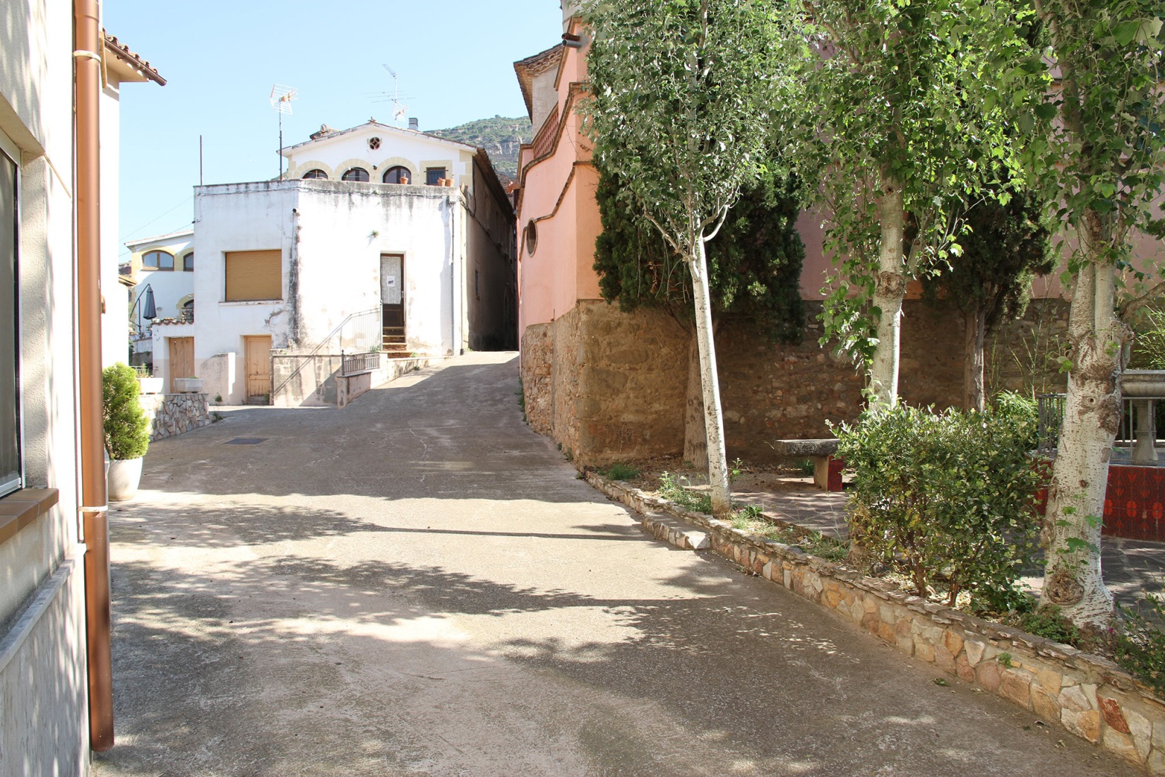 Previous state. Riells square by Comas-Pont arquitectes.