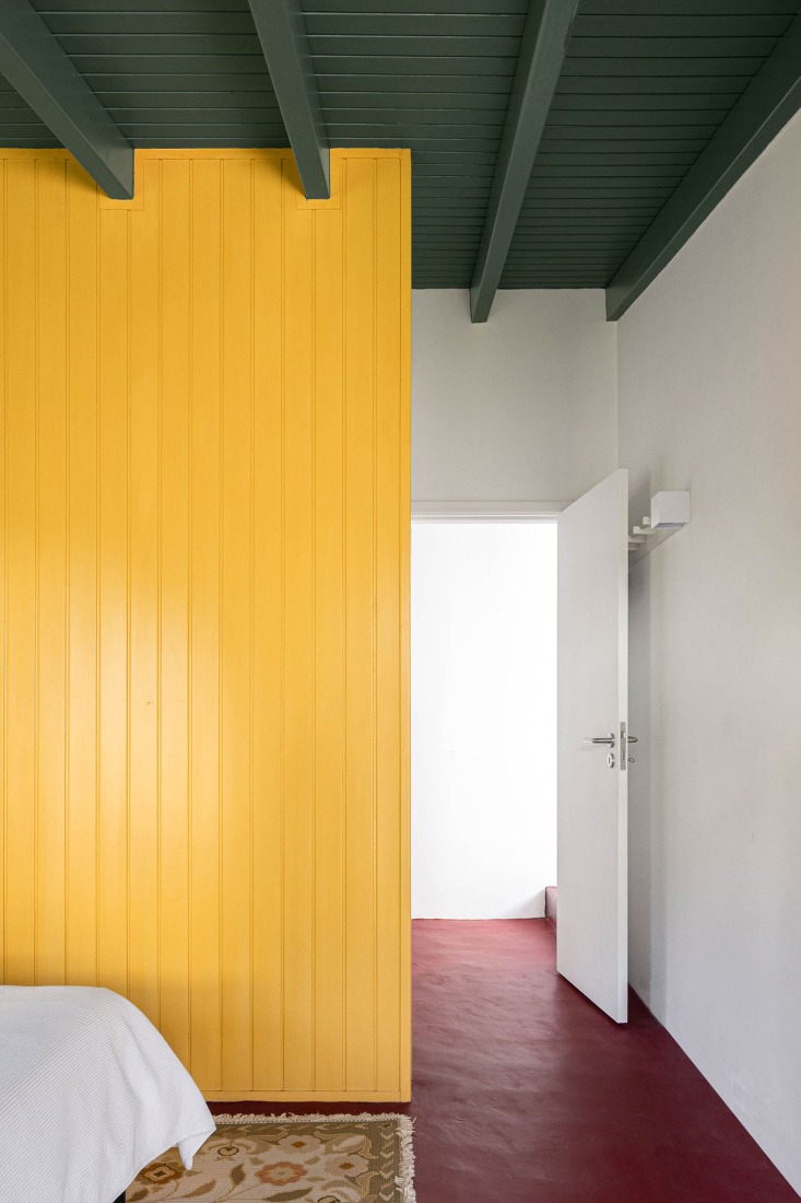 Casa do Castanheiro por Luppa Arquitectos. Fotografía por Ivo Tavares Studio.