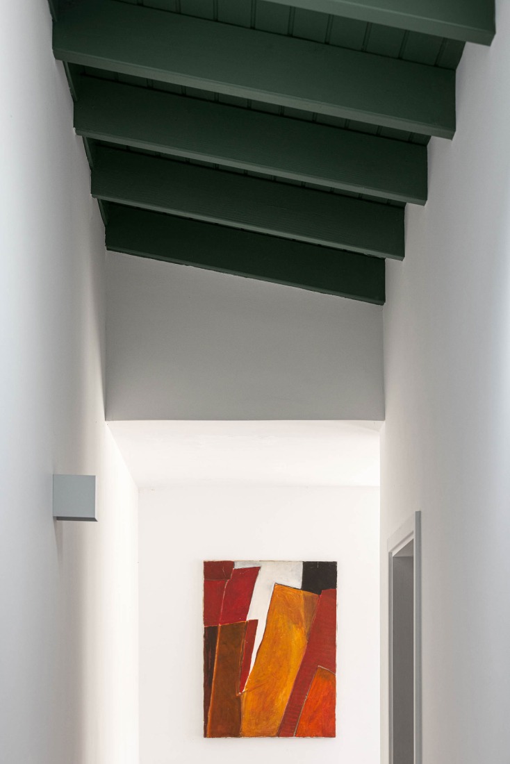 Casa do Castanheiro por Luppa Arquitectos. Fotografía por Ivo Tavares Studio.