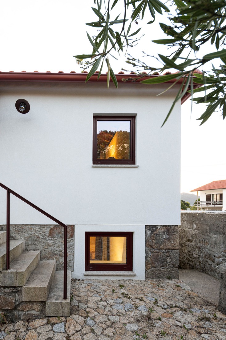 Casa do Castanheiro por Luppa Arquitectos. Fotografía por Ivo Tavares Studio.