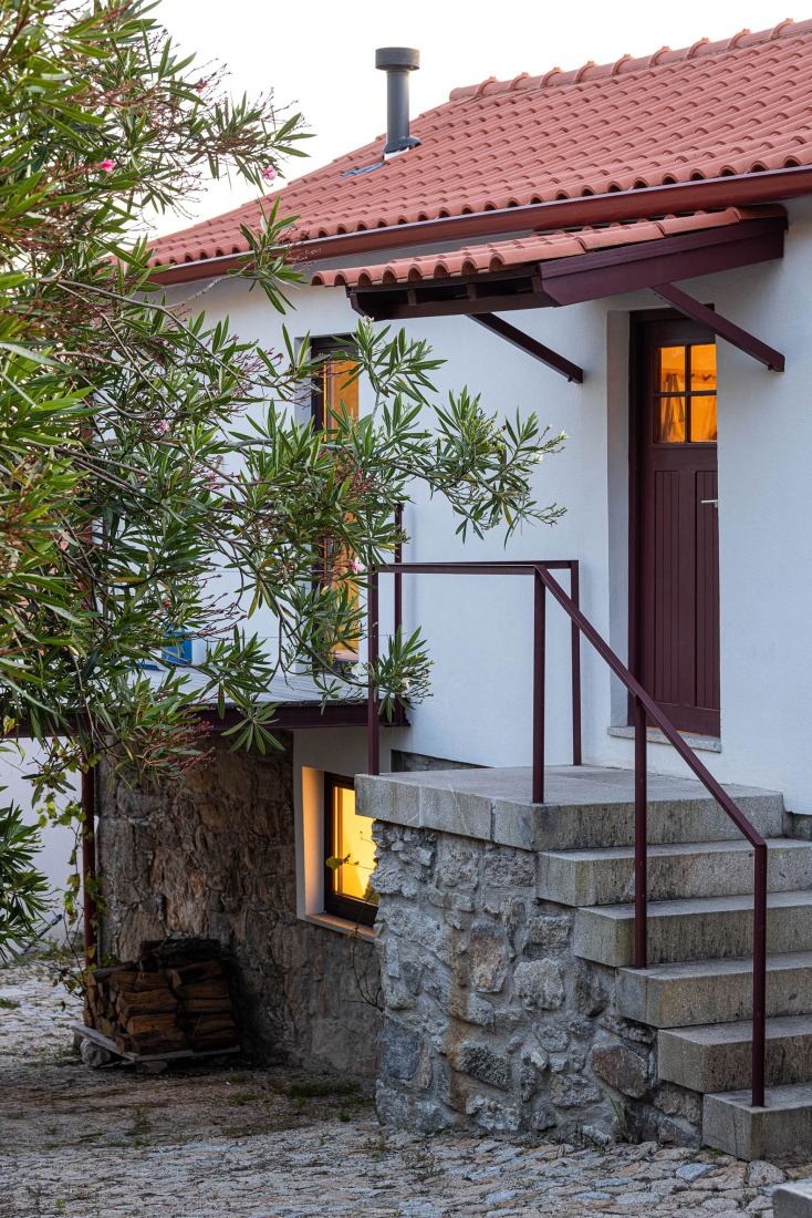 Casa do Castanheiro por Luppa Arquitectos. Fotografía por Ivo Tavares Studio.