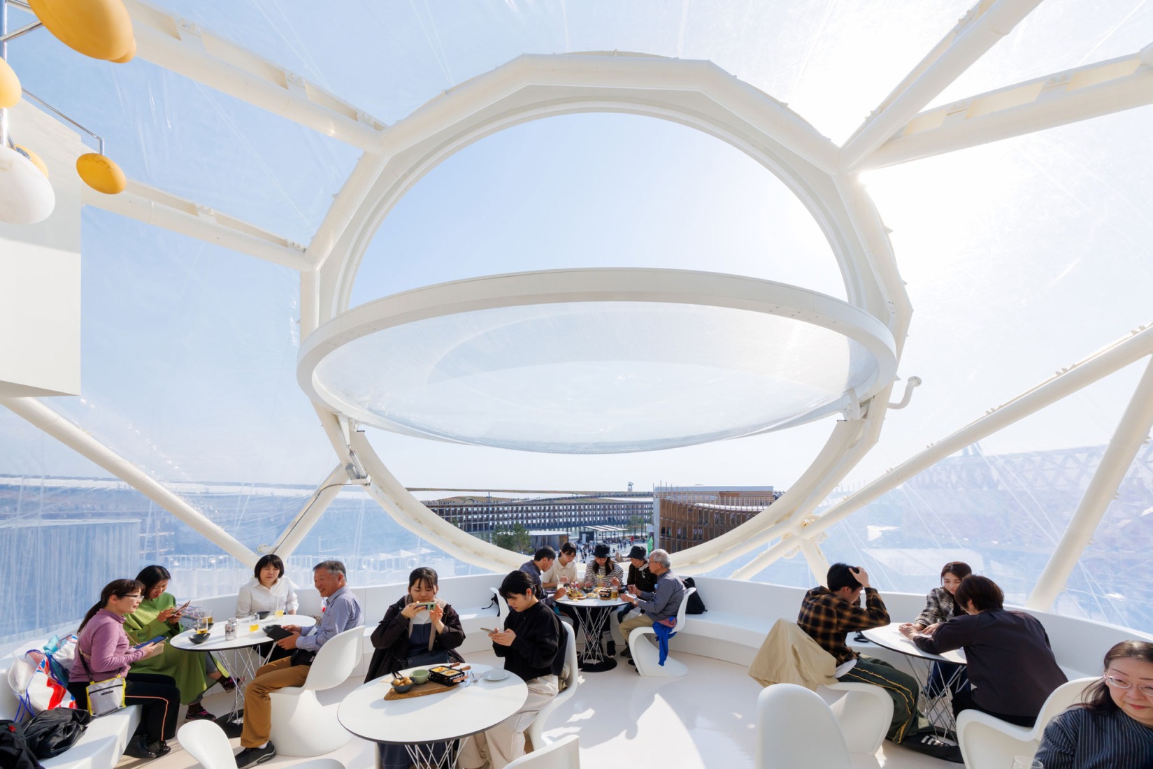 Roof-Top Bar. Swiss Pavilion by by Manuel Herz Architekten. Photograph by Iwan Baan /  FDFA, Presence Switzerland. 
