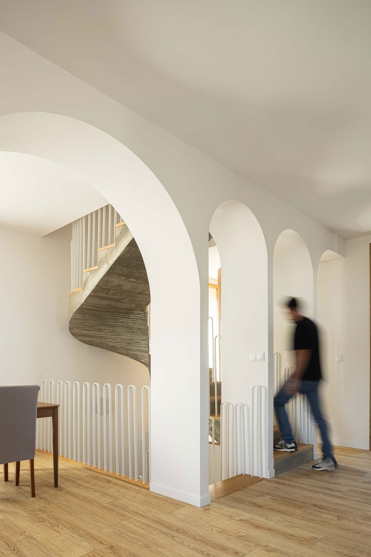 Arch House by Tiago Sousa. Photograph by Ivo Tavares Studio.