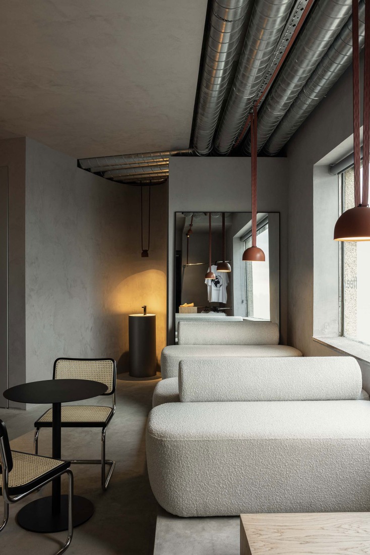 KI.art.music.coffee. by MAT Arquitetura e Interiores. Photograph by Ivo Tavares Studio.