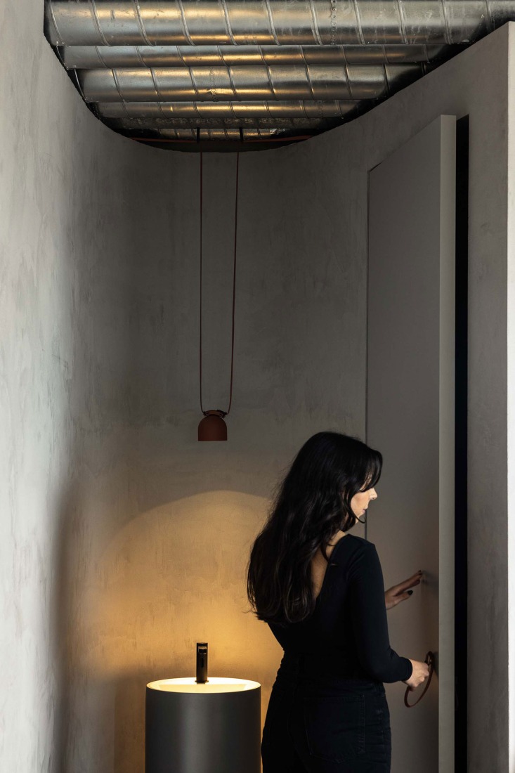 KI.art.music.coffee. by MAT Arquitetura e Interiores. Photograph by Ivo Tavares Studio.