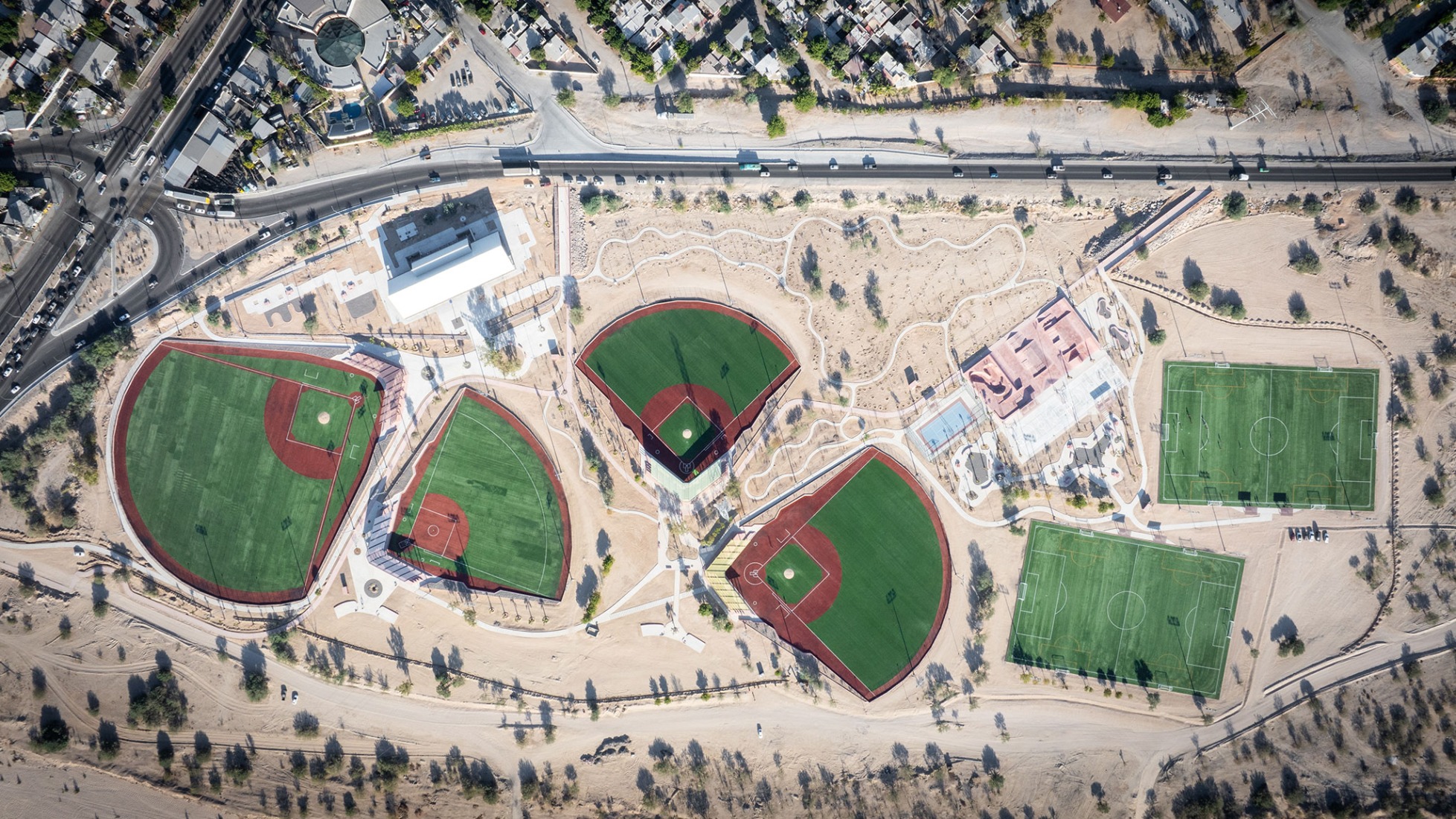 Sports Complex La Paz by CCA. Photograph by Jaime Navarro, courtesy of de Centro de Colaboración Arquitectónica (CCA).