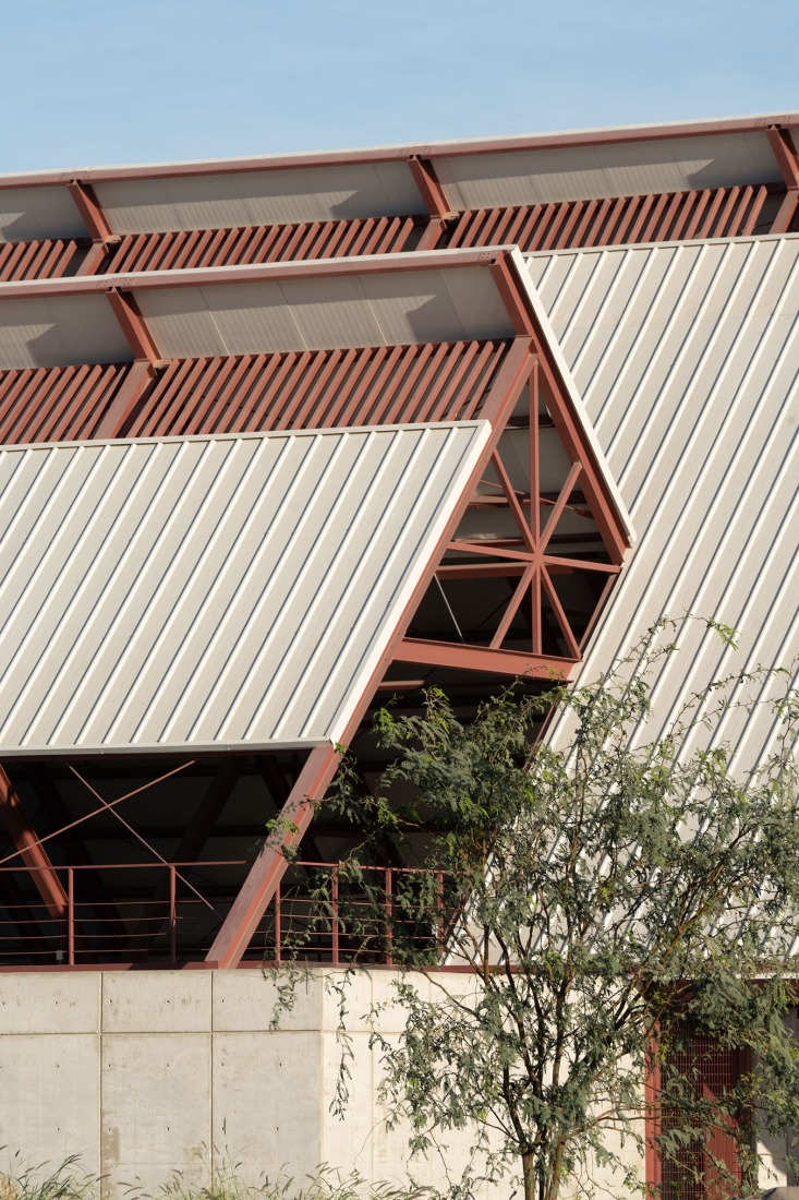 Sports Complex La Paz by CCA. Photograph by Jaime Navarro, courtesy of de Centro de Colaboración Arquitectónica (CCA).