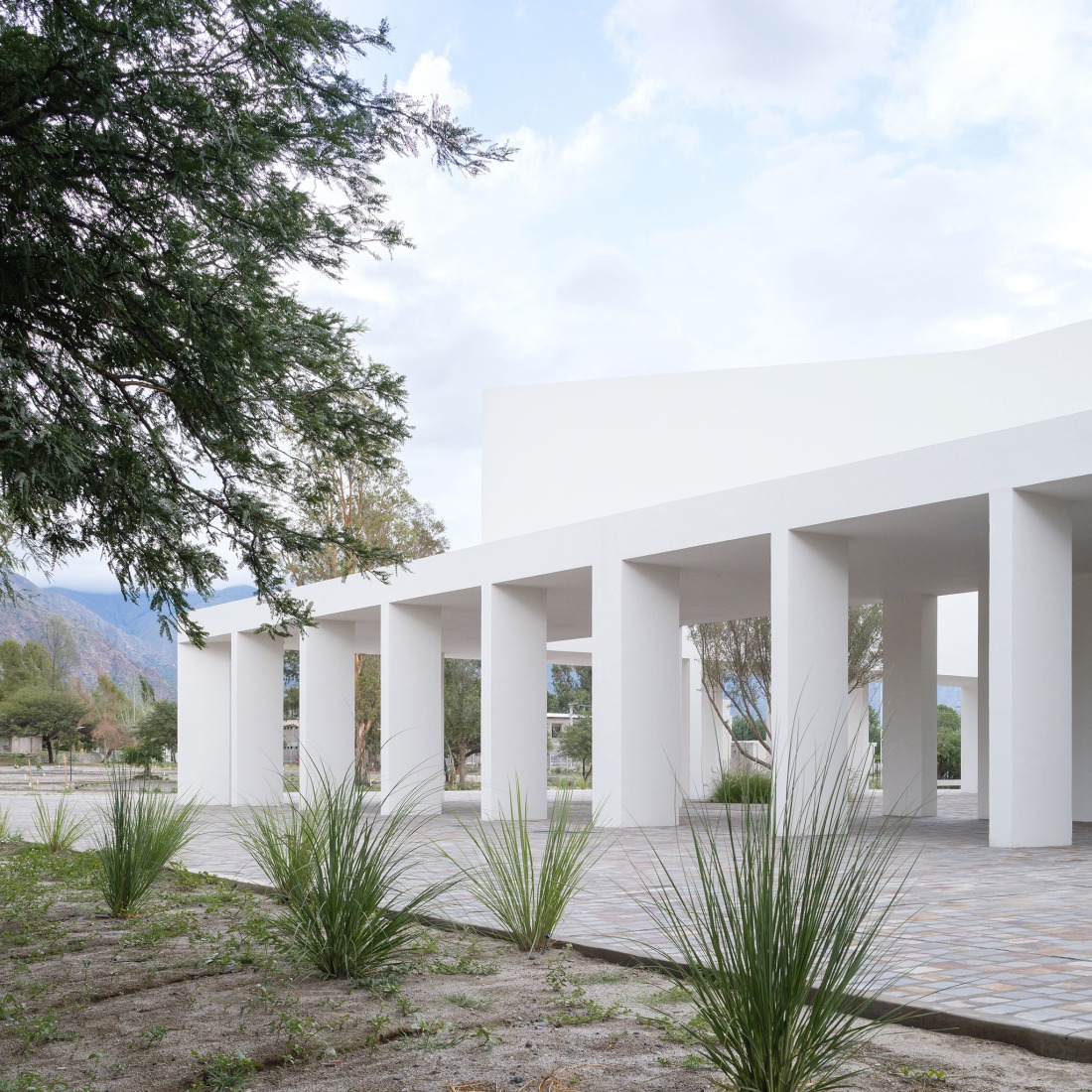 Centro de convenciones de Cafayate por Ignacio Carón, Fabio Estremera, Andres Francesconi, Ezequiel Spinelli. Fotografía por Javier Agustin Rojas.