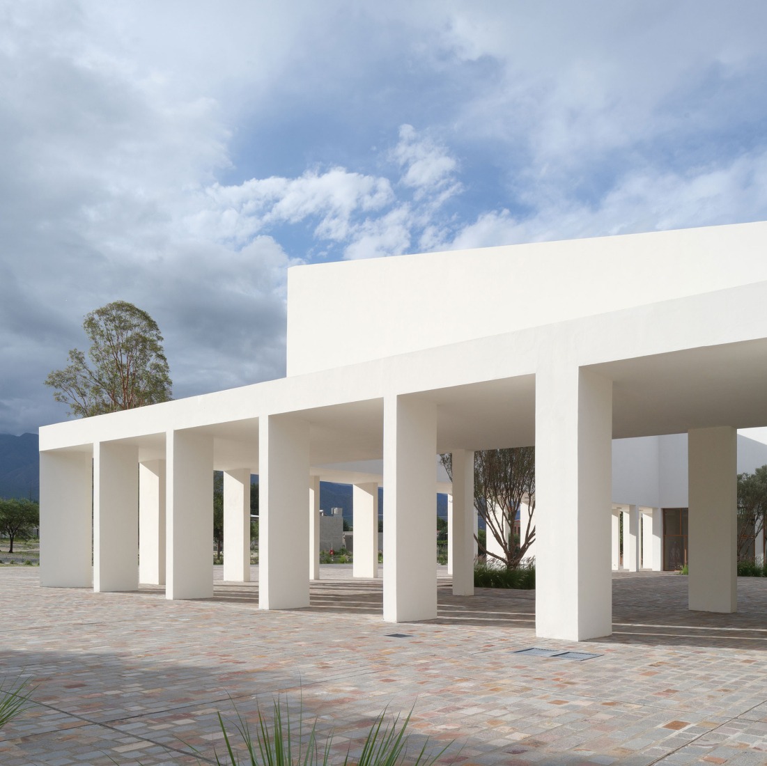 Centro de convenciones de Cafayate por Ignacio Carón, Fabio Estremera, Andres Francesconi, Ezequiel Spinelli. Fotografía por Javier Agustin Rojas.