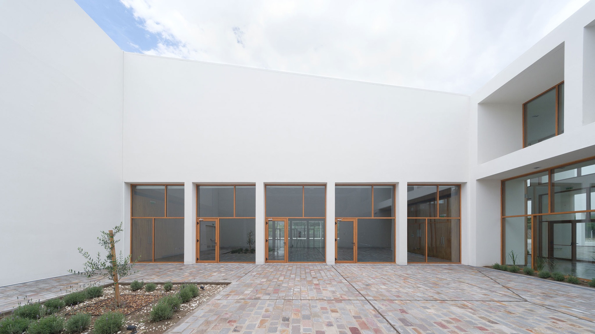 Centro de convenciones de Cafayate por Ignacio Carón, Fabio Estremera, Andres Francesconi, Ezequiel Spinelli. Fotografía por Javier Agustin Rojas.