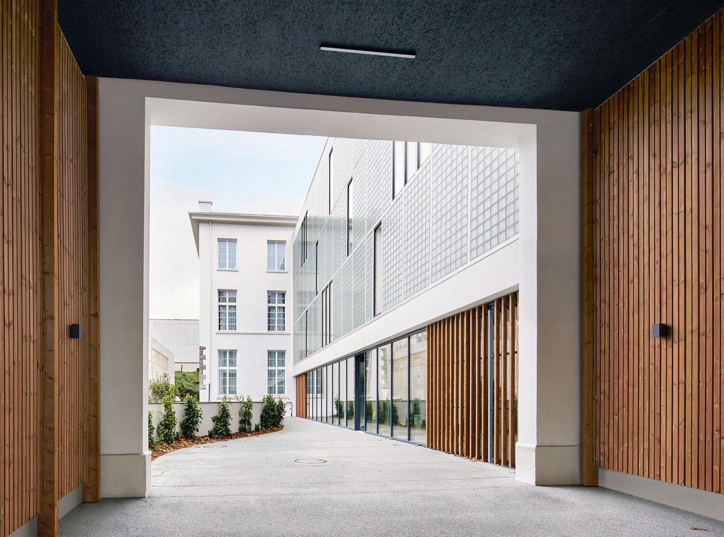 Renovation of a historic post office by Chatillon Architectes. Photograph by Antoine Mercusot.