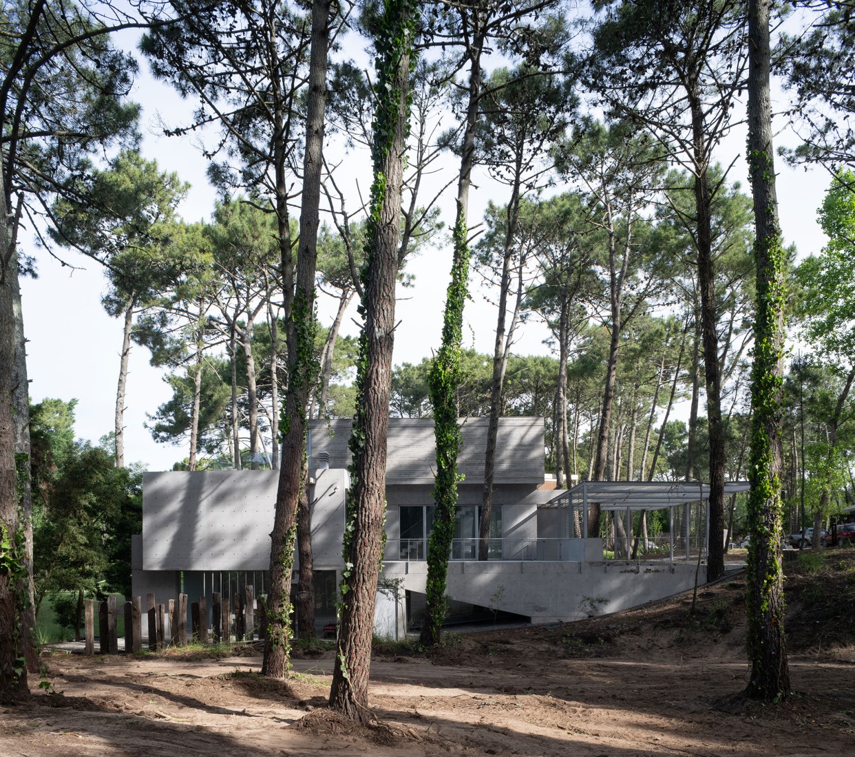 Choique House by Estudio Galera Arquitectura. Photograph by Diego Medina.