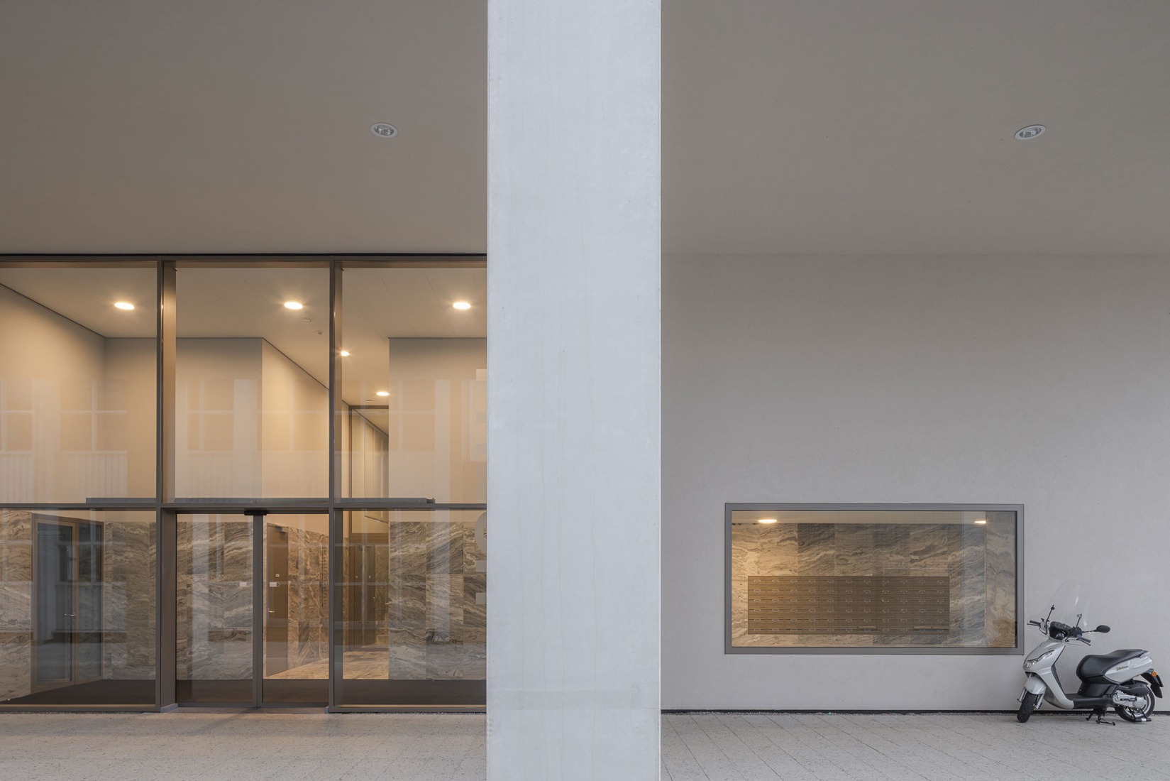 FRESH por KAAN Architecten. Fotografía por Sebastian van Damme.