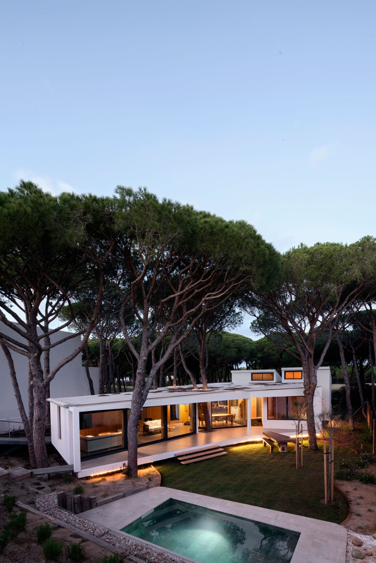 Casa Pinola por Lisabesur Arquitectos. Fotografía por Jesús Granada.Casa Pinola por Lisabesur Arquitectos. Fotografía por Jesús Granada.