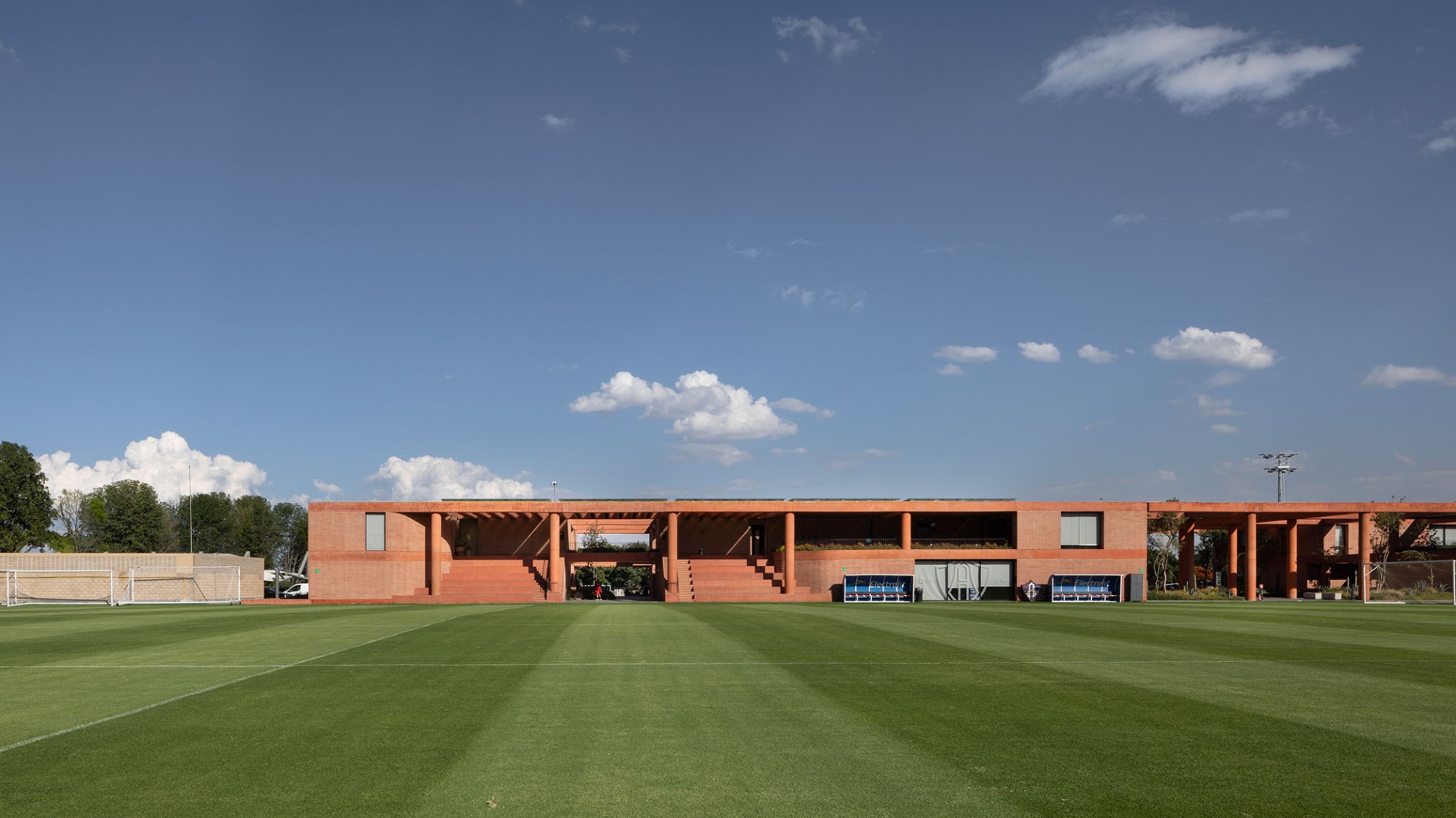 Atlas Football Academy by Sordo Madaleno. Photograph by Oscar Caballero.